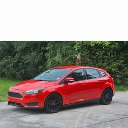 2016 Ford Focus 5 Door Hatch SE's photo